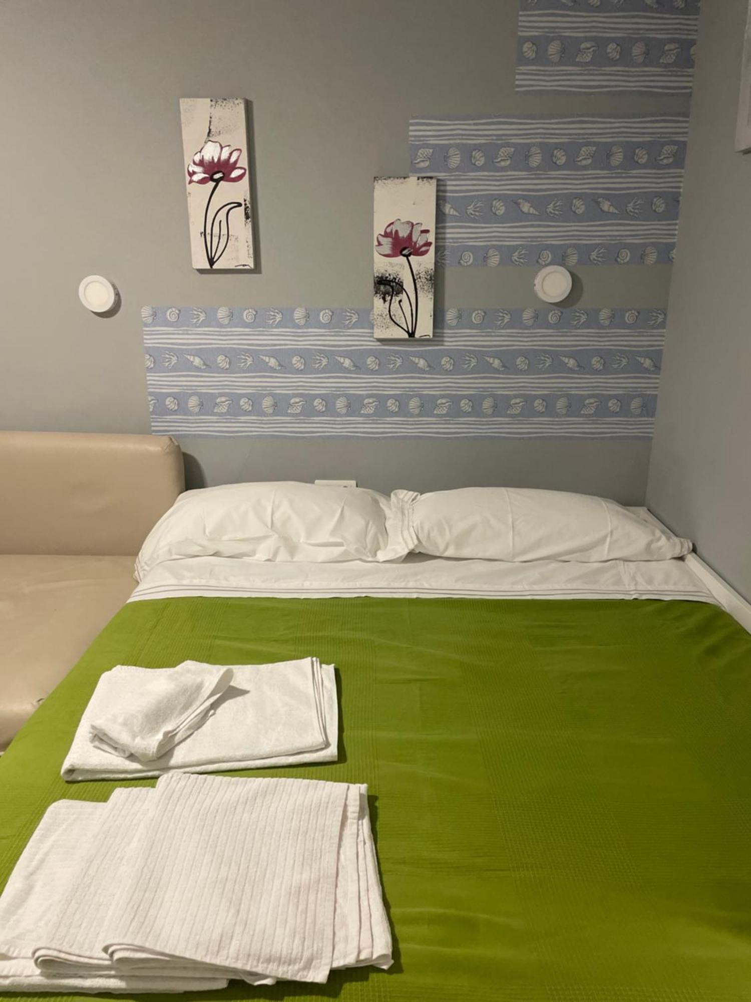 Benalmadena ,Apartamento-Estudio Primera Linea De Playa Exterior foto